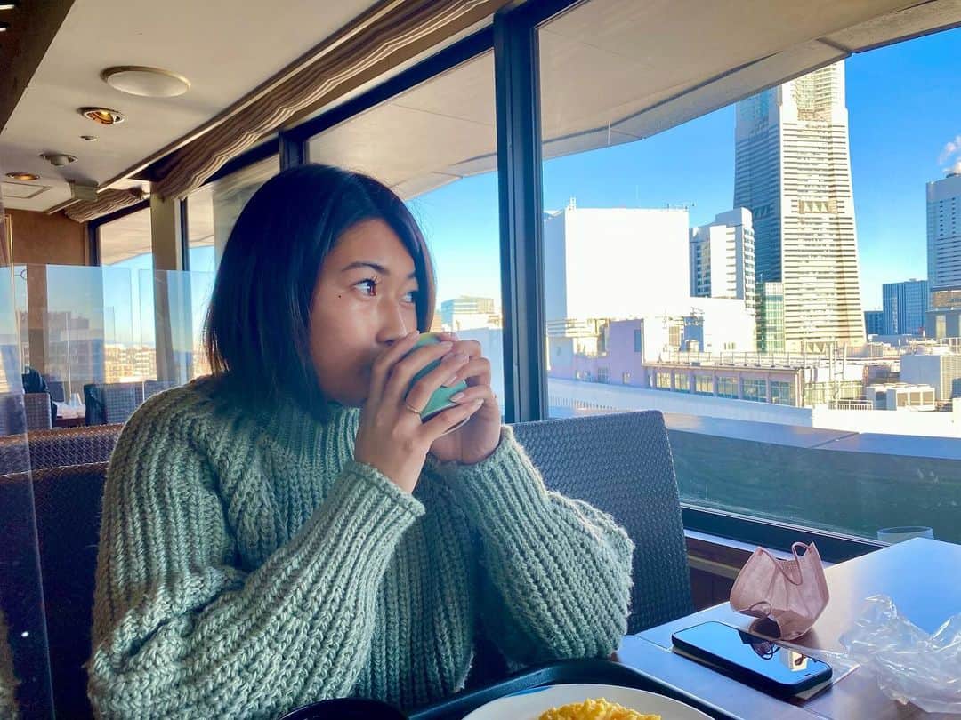 のインスタグラム：「. おはようございます☀ 今日はトレーニングお休みの日。 優雅に過ごすぞ🥰 #トレーニングオフ #オフの日  #みなさん休みの日はなにする」
