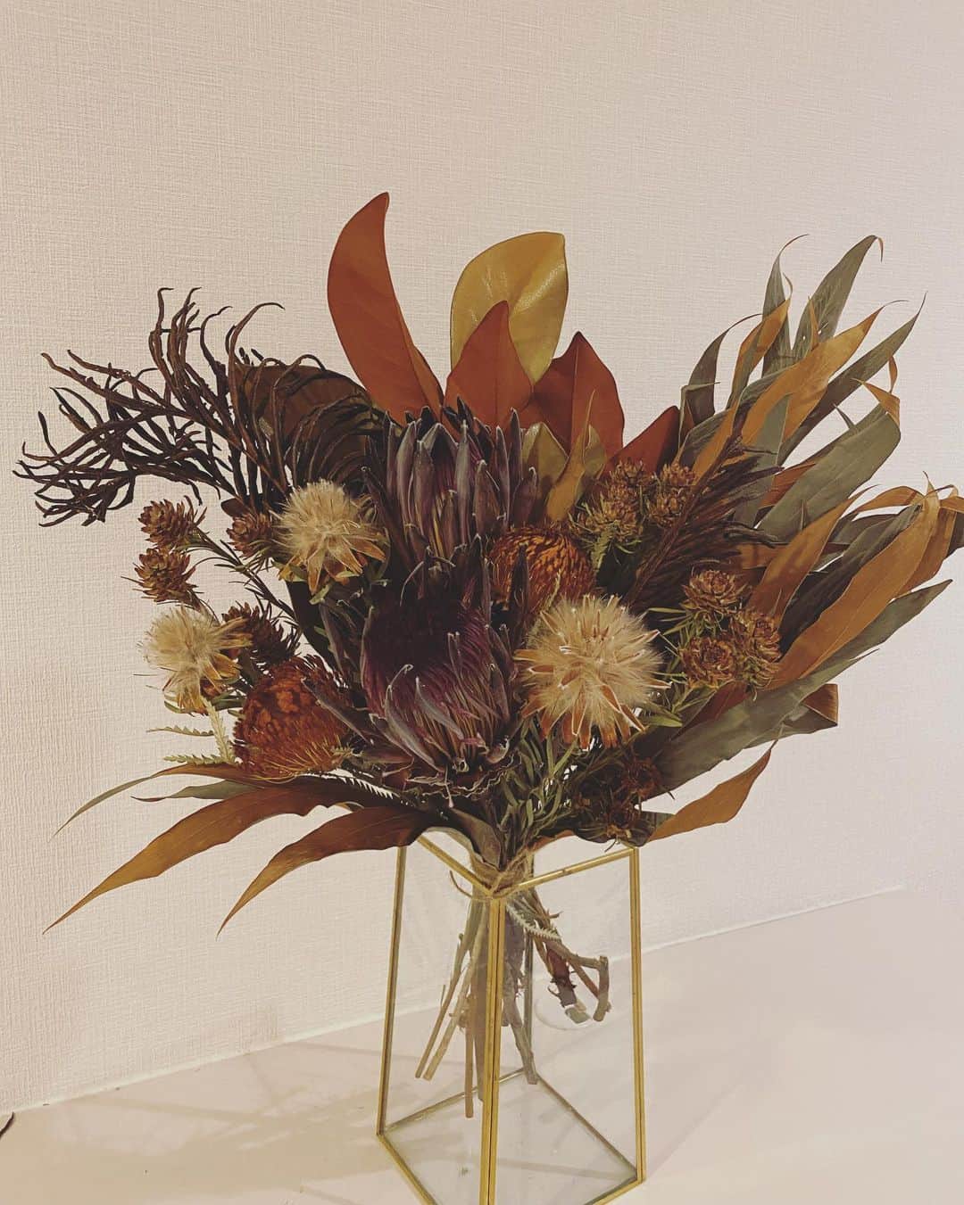 畑野ひろ子さんのインスタグラム写真 - (畑野ひろ子Instagram)「@willgarden_official  ネイティブドライブーケ。  #flower #flowers #life #lifestyle #bouquet #dryflower #gift #サスティナブル #willgarden」1月13日 10時51分 - hiroko_hatano_