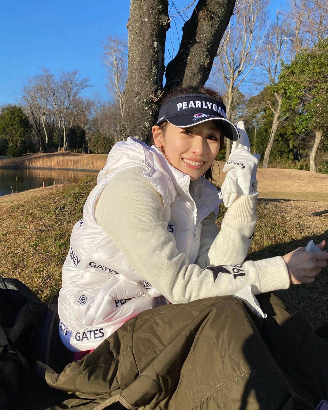 泉里香さんのインスタグラム写真 - (泉里香Instagram)「冬のゴルフ場は寒かった⛄️ 初めてショートコースに行ってきました⛳️ #oggi#golf」1月13日 21時05分 - rika_izumi_