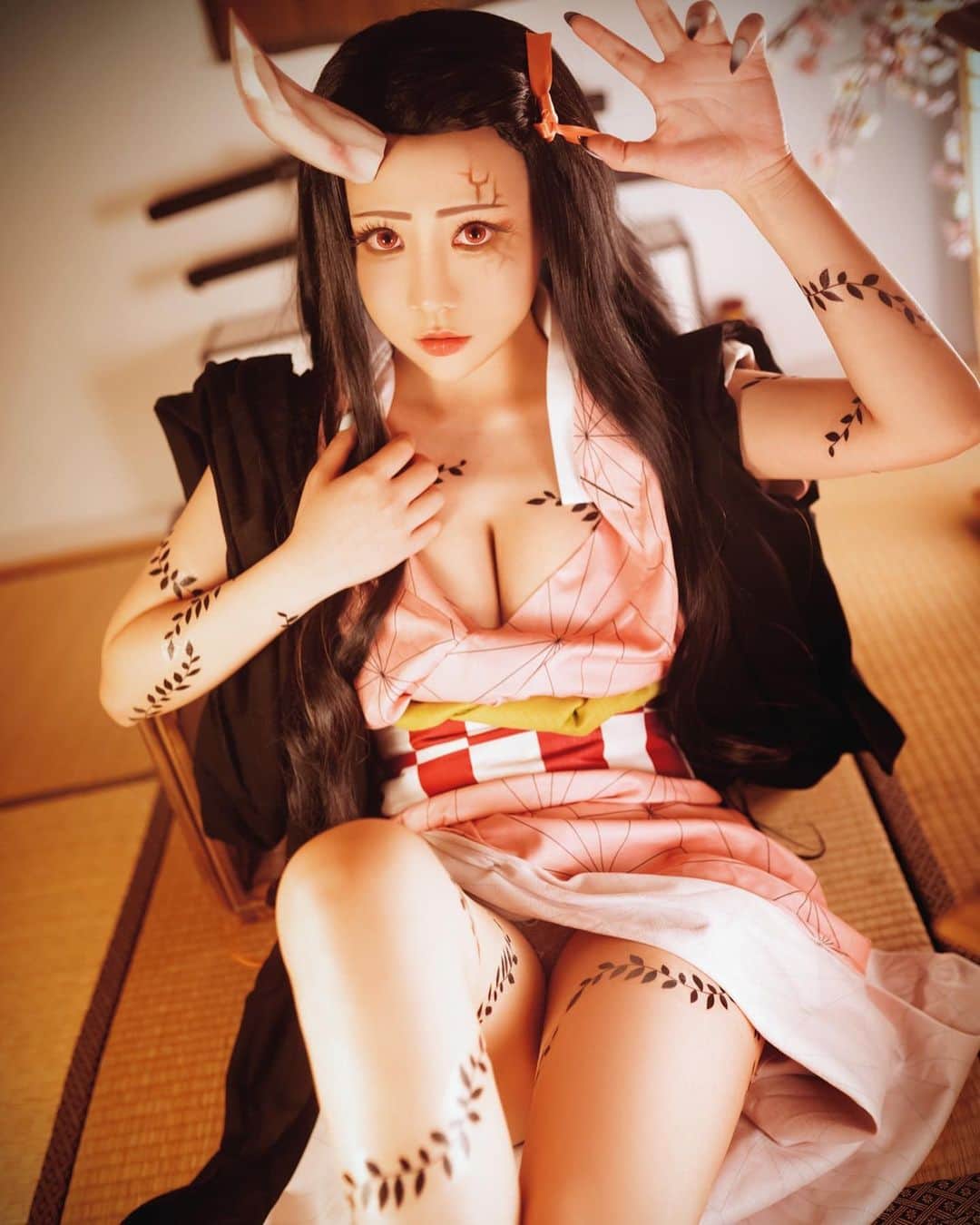千尋のインスタグラム：「回顧一下之前拍的鬼化禰󠄀豆子✨✨」