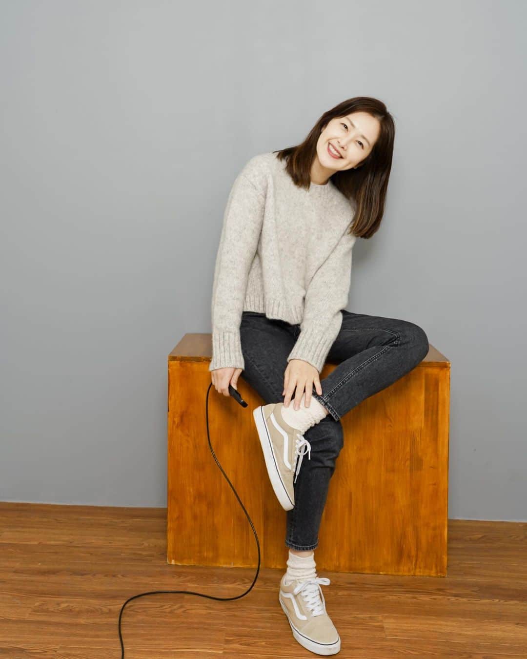 笛木優子のインスタグラム：「こんばんは〜🥰   気づけば１月ももう10日も過ぎ〜 明日は駐在刑事3、第一話放送です〜 20時より2時間スペシャルです〜 テレビ東京📺です。  しかし寒いですねーー🥶❄️ みなさん体調管理気をつけて下さいね〜」