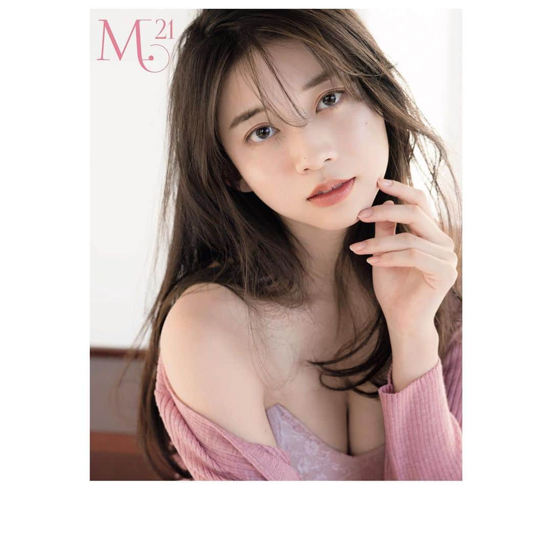 牧野真莉愛さんのインスタグラム写真 - (牧野真莉愛Instagram)「♡ ♡ 【Amazon.co.jp 限定】 ✨💐🐰『M.21』🐰💐✨ モーニング娘｡'22 牧野真莉愛 写真集 2022.2.2発売❣️❣️ 🎀 Amazon限定カバーVer.です💖 ♡ ♡  #Amazon #ワニブックス さん #M21 #モーニング娘22 #morningmusume22 #牧野真莉愛」1月13日 22時02分 - maria_makino.official