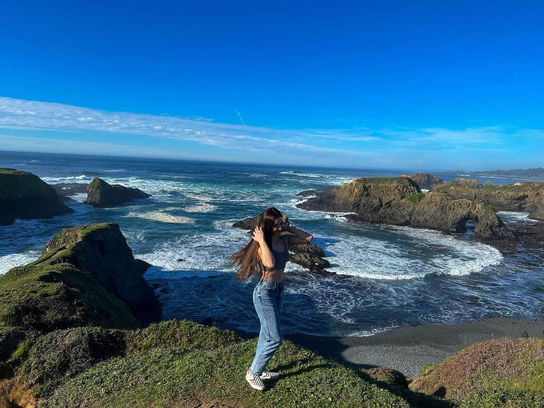 Kristina Bashamのインスタグラム：「The north coast ❤️」