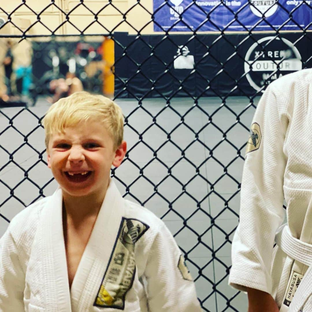 ニック・カーターさんのインスタグラム写真 - (ニック・カーターInstagram)「Great workout tonight. Odin had fun too. 😂 #mma #xtremecouture @xcmma #fatherson #fatherhood #beingthereforthem #allthatmatters」1月13日 13時35分 - nickcarter