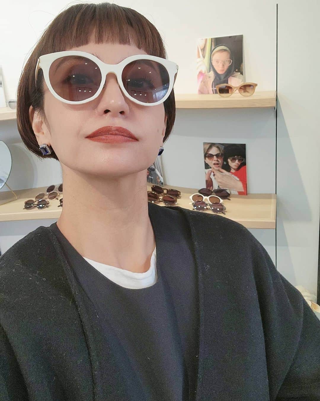 三喜本惠美さんのインスタグラム写真 - (三喜本惠美Instagram)「・ 今日は今年初髪の毛を切り 洗車をして サングラスを買いました！ @twiggytokyo　担当:山本さん カラーはずーっと @sakuraimadoka 夜は自宅でネイルをしてもらい整います♪」1月13日 14時31分 - megumi_mikimoto