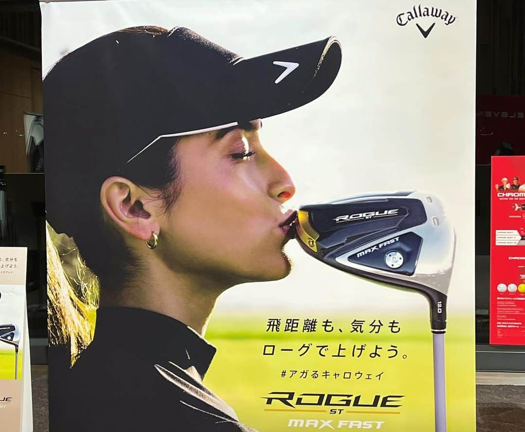 吉田玲奈さんのインスタグラム写真 - (吉田玲奈Instagram)「昨日は♩♩♩♩ Callaway golf新製品 記者発表会&体験会へ❥ キャロマニ撮影で潜入して来ました！ やったー♡  新製品ROGUE STシリーズの全クラブを 見られて触れて、私もステージで試打まで出来て😅最高に楽しかったです〜❥❥❥ ゲストは新規スタッフプレーヤーの #河本力プロ と #杉原大河プロ  ド迫力のスイング凄かったです〜‼️ 動画などは『キャロマニ』YouTubeで見てもらいたいので更新されるのを少しお待ちくださいね〜🎶 YouTube channel 『キャロマニ』 @callamani.of  こちらも是非観てくださいね✨  ❥❥❥女子のクラブもカッコ可愛い❥❥❥ ROGUE ST MAX FAST♩ 2022年もゴルフクラブは更に進化します〜❥  #golf #rogue  #ROGUEST #新製品発表会  #callaway #callawayrogue  #ROGUESTMAXFAST #キャロウェイ #ボールスピード #ゴルフクラブ #オデッセイ #キャロマニ #youtubechannel  #ゴルフ女子  #ゴルフギア  #YouTube #キャロマニ #reinagolf」1月13日 14時46分 - reina.yoshida.ciel.1218