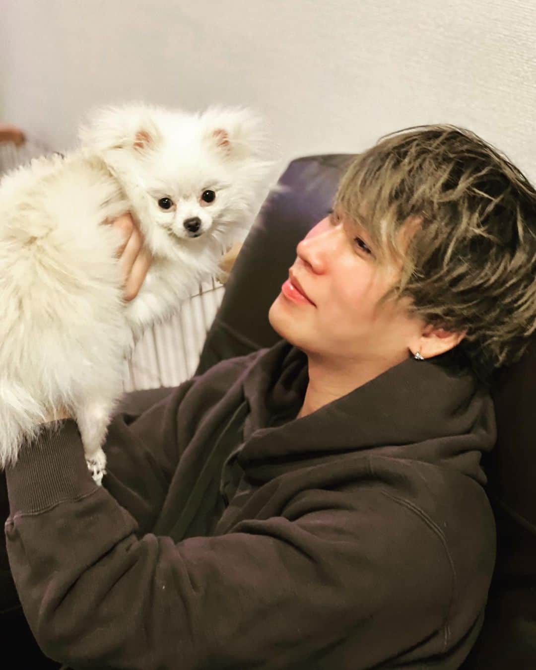 のインスタグラム：「ぽぽとツーショット‼︎ 皆さん元気ですか⁇ 最近寒いので暖かくして下さいね♫」