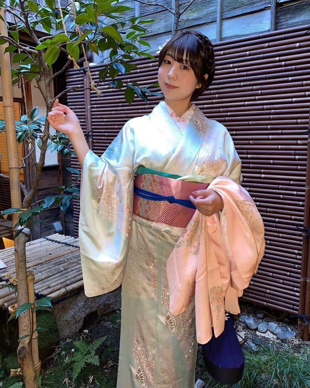 小林由依さんのインスタグラム写真 - (小林由依Instagram)「* ひがし茶屋街で和菓子とお抹茶をいただいたよ🍵 ⁡ @morihachi08  ⁡ ⁡ 老舗の森八さん🌸 ⁡ 伝統的な茶屋建築を改修したらしく、 金沢らしい風情があるお店☺︎ ⁡ 上生菓子とお茶のセットで ほっとひと息つけました✌️ ⁡ ⁡ お店の中には小さな庭園があって そこで自由に写真も撮れたよ🌞 ⁡ ⁡ お店の方も明るくて楽しいすてきなお店でした💐 ⁡ ⁡ ひがし茶屋街行く方はここおすすめ🏃‍♀️ ⁡」1月13日 17時49分 - yui.minny.now