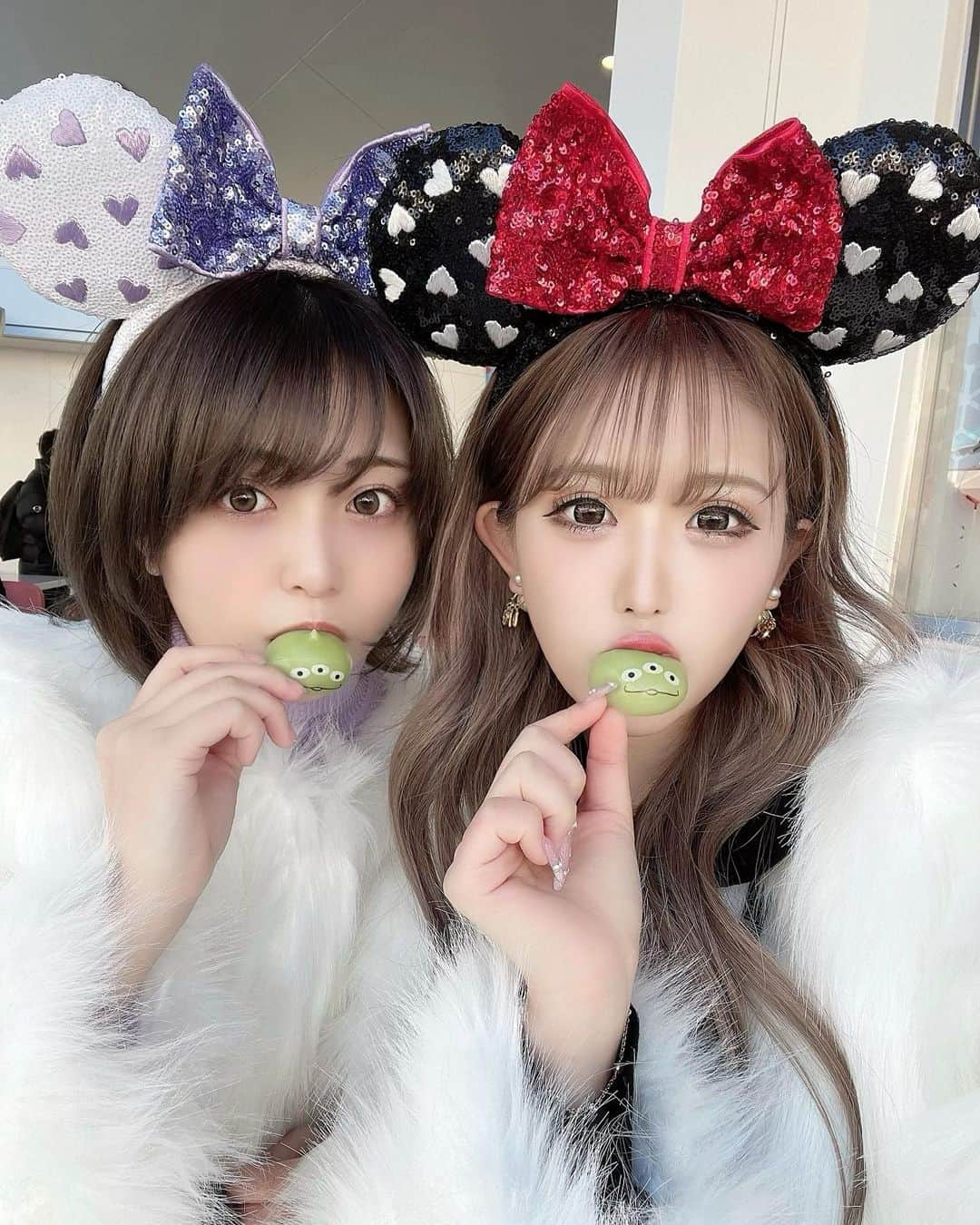 伊藤桃々さんのインスタグラム写真 - (伊藤桃々Instagram)「もちもち🍡  今出てるカチューシャ可愛すぎて一目惚れ✨🏰🐭🖤  #disney #disneyland」1月13日 18時46分 - __peachstagram__