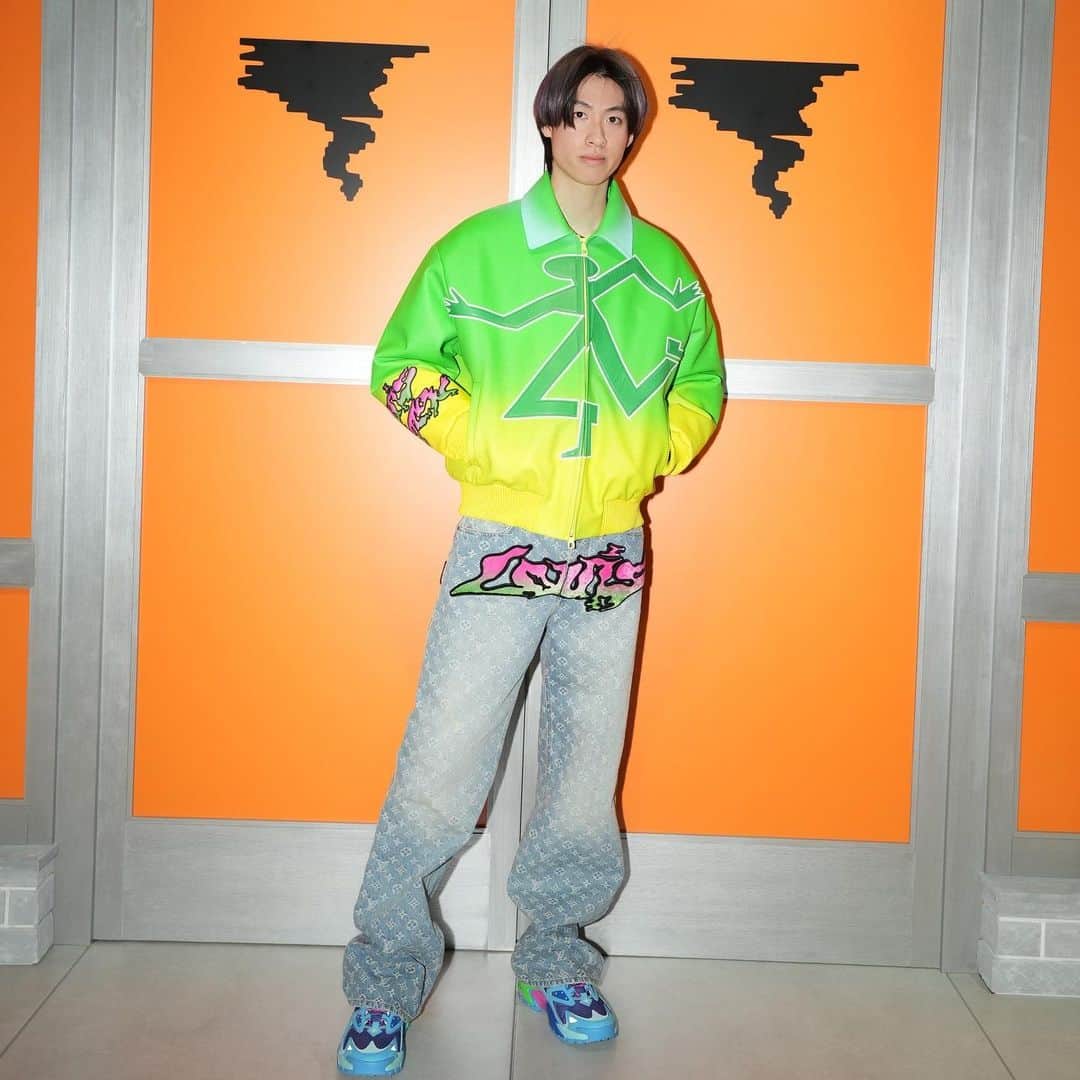 トゥイのインスタグラム：「@louisvuitton   #lvmenss22  #louisvuitton」