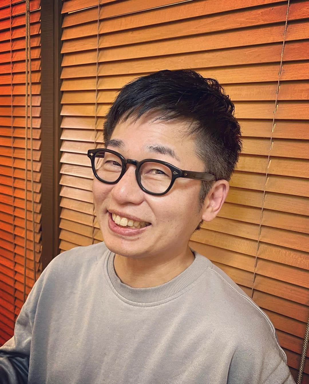 杉本知香さんのインスタグラム写真 - (杉本知香Instagram)「フォレスト名物。楽屋（笑） 功力くん、沼津から2年ぶりにフォレスト来れました🚄 佐田くんと功力くんが揃ったので、仲良しのケン兄とビデオ通話。 めちゃくちゃ楽しかった🤣😂 けんじる、今週土曜の向上委員会出るので チェックしてね📺  #中目黒美容室 #バッドボーイズ佐田 #バッドボーイズ #佐田正樹#satabuilders  #富士彦#功力富士彦#沼津ラクーンよしもと劇場  #宮川クラブ#静岡第一テレビ  #水玉れっぷう隊ケン #水玉れっぷう隊  #けんじる#食い込men #さんまのお笑い向上委員会」1月13日 22時28分 - sugimotoc