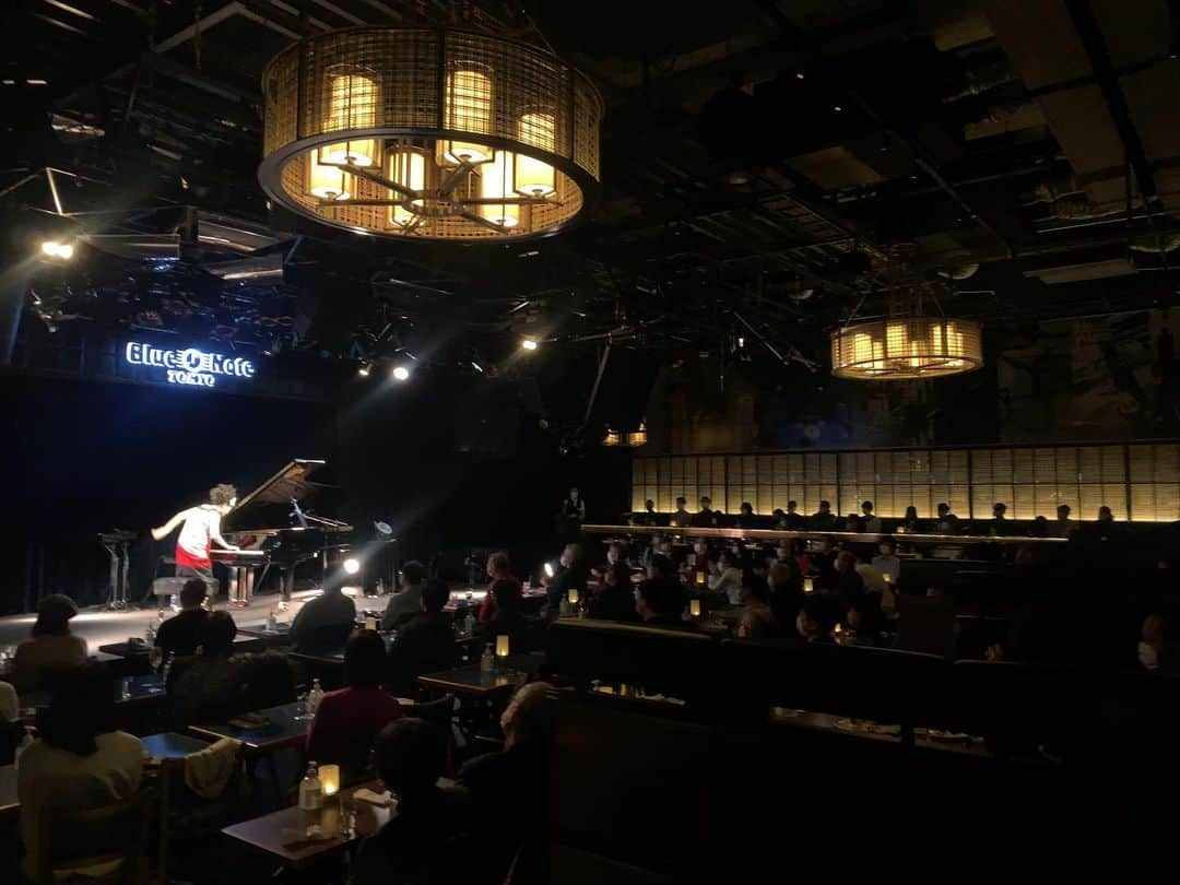 上原ひろみさんのインスタグラム写真 - (上原ひろみInstagram)「SAVE LIVE MUSIC 4 SOLO “Standards” DAY 4   Thank you all for coming/watching live streaming to SAVE LIVE MUSIC 4! We truly appreciate all of your love for music!」1月13日 22時48分 - hiromimusic