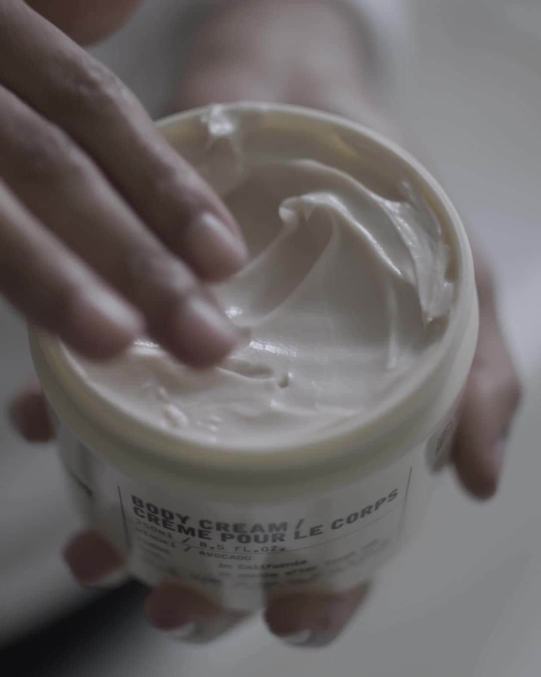 ルラボのインスタグラム：「Your winter skin companion… #bodycream #hinoki #veganbutterfortheskin #staysoft #bodyhairface」