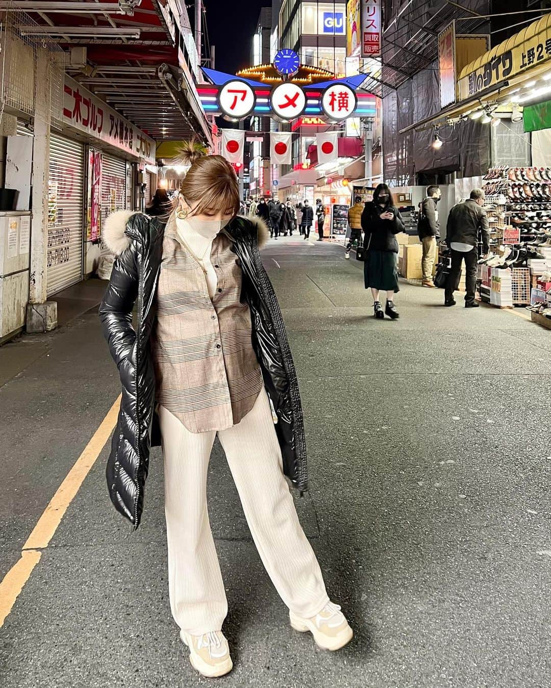 春咲ひなたさんのインスタグラム写真 - (春咲ひなたInstagram)「プラプラ👣 . .  #令和ベビー#妊娠中期#妊娠6ヶ月#22w#プレママ#マタニティ#マタニティーライフ#ぷんにー#ぷんにーらいふ#マタニティコーデ#マタニティコーデ冬」1月14日 0時12分 - hinatanuki