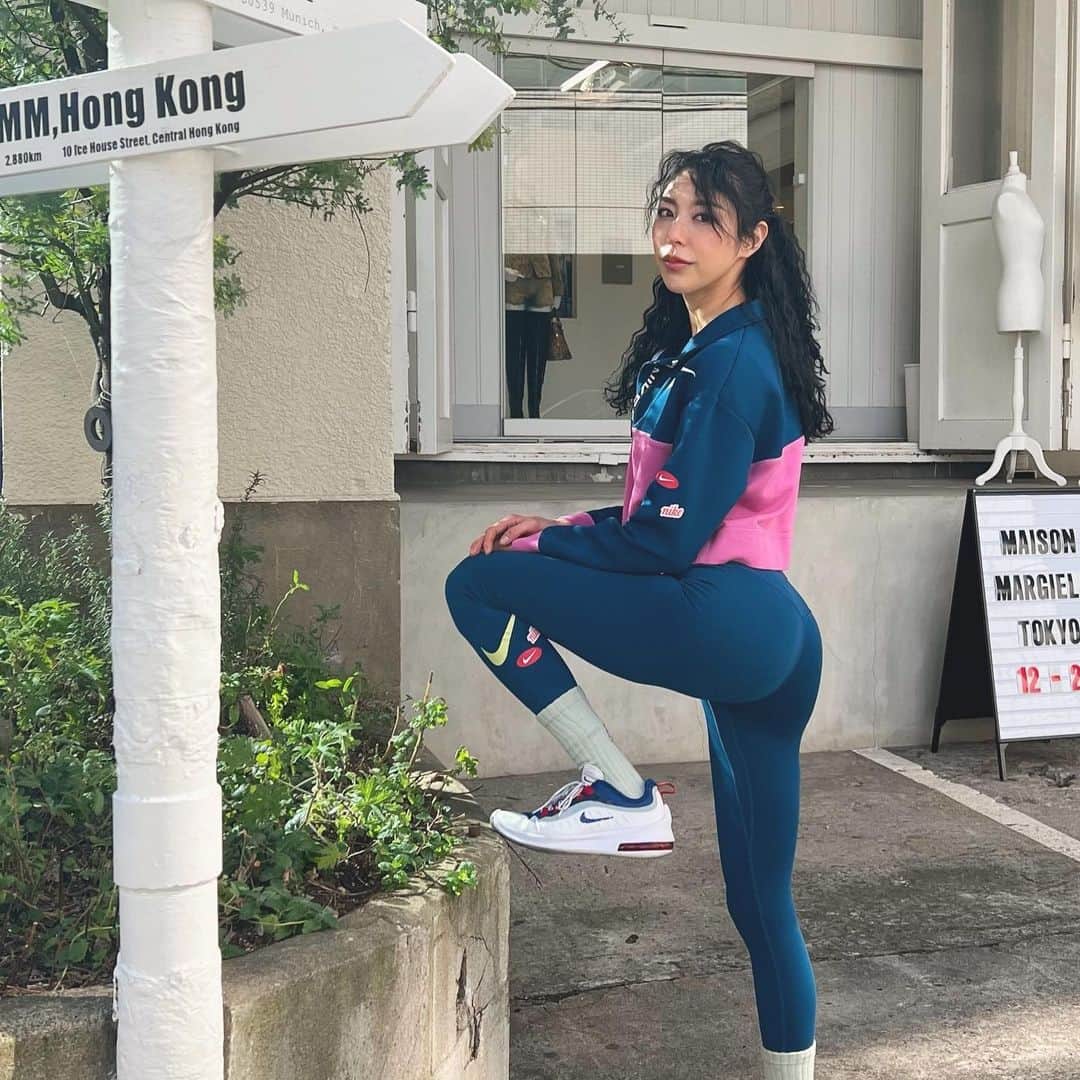 池田ゆりのインスタグラム：「６日目で 【オートファジーダイエット】 やめました。🙏  🙅‍♀️デメリット ⚫︎朝トレすることが多く糖質がたりやい。 ⚫︎寝つきが悪くなった。 ⚫︎タンパク質をこまめに摂取したい。 ⚫︎8時間以内に仕事があると栄養の考えた食事ができない。  🙆‍♀️メリット ⚫︎胃腸を休めるので身体がスッキリする。 ⚫︎便通が良くなる。  ダイエットはいろんな方法があるから 良い悪いは正直分からない。 合う人はもちろん続けて良いと思うよ🧡  自分のライフスタイルに合ったダイエット法を選ぶのがGOOD☝️  また他のダイエット法も試してみます❣️  #オートファジー #ダイエット #減量法 #16時間断食 ##筋力アップ #1度は抱きたいカラダ  #有酸素 #bodymake  #ボディライン#マラソン #fitness #ゴルフコンディショニング  #尻トレ #スクワット 　#体幹トレーニング  #筋トレ #恵比寿パーソナルジム #owner #女性トレーナー #맞팔　#셀스타그램　#오오티디」