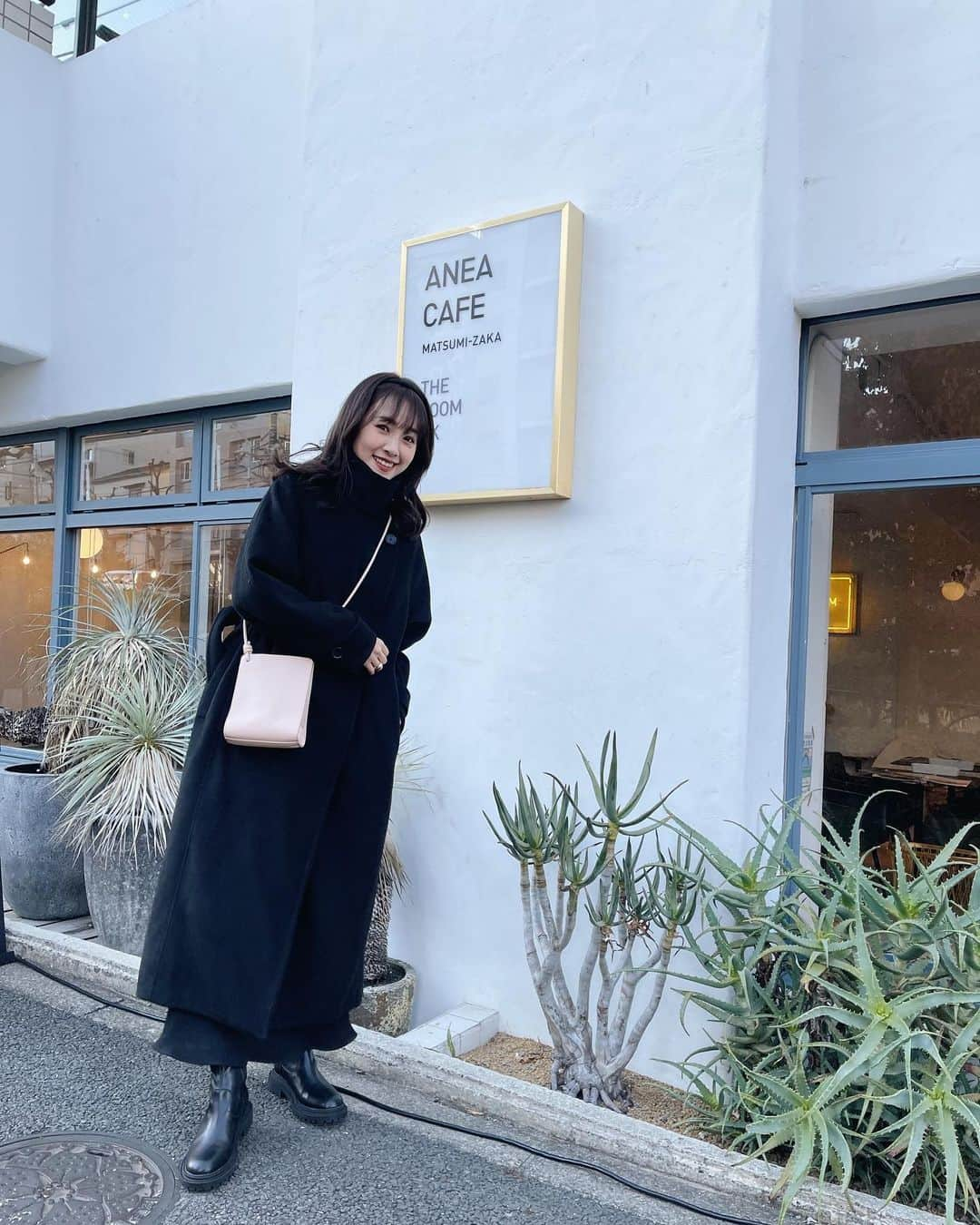 前田希美（まえのん）さんのインスタグラム写真 - (前田希美（まえのん）Instagram)「N WITH.のプリーツワンピとコートを 合わせてみました☻  PINK×BLACK  @n_with_official   #のんの私服 #code #fashion #ootd #冬コーデ  #pink #onepiece」1月14日 16時29分 - maeda_nozomi