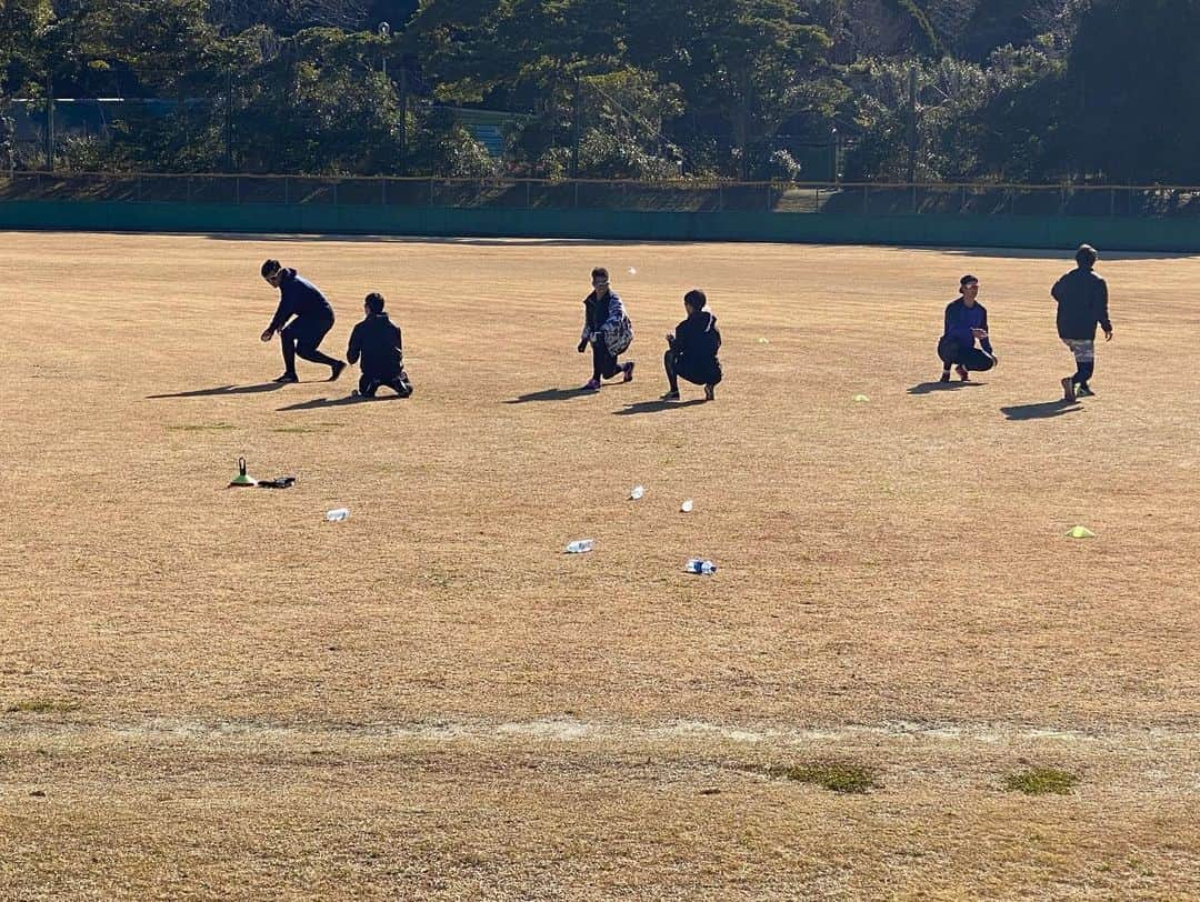 井野卓さんのインスタグラム写真 - (井野卓Instagram)「今年もスタートはここから(^^) みんなの活躍を楽しみにしてるよ！  #くわ#ぎゅう#ぺぺ#たなべ#ゆうだい #館山」1月14日 10時44分 - suguru.ino63