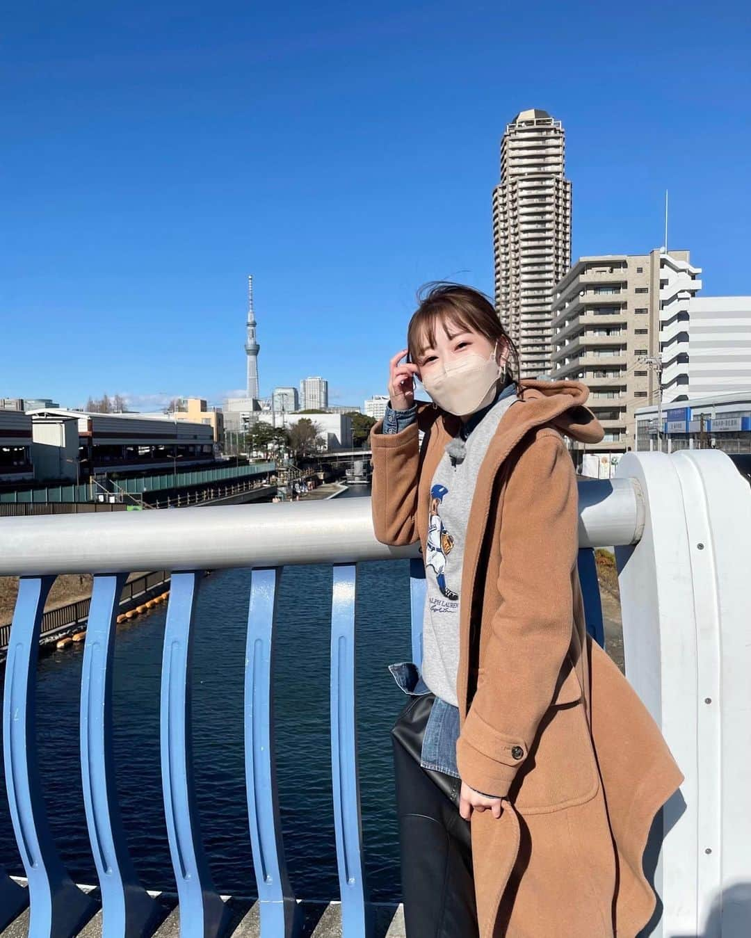 津田麻莉奈さんのインスタグラム写真 - (津田麻莉奈Instagram)「ただいま、ロケ中〜🎥  #ロケ #撮影 #小名木川 #小名木川クローバー橋  #まりなる #津田麻莉奈」1月14日 13時12分 - tsudamarinal