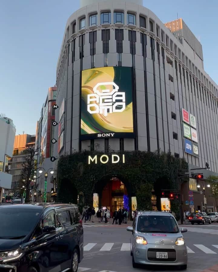 池内啓人のインスタグラム：「We're everywhere in Shibuya.  IKEUCHI✖️NOT✖️NEO SHIBUYA TV @_ikeuchi @____n____o____t____  @neoshibuyatv   #ikeuchiproducts #readymade #cyberpunk #scifiart #sciencefacts #mech #neotokyo  #neoshibuyatv」