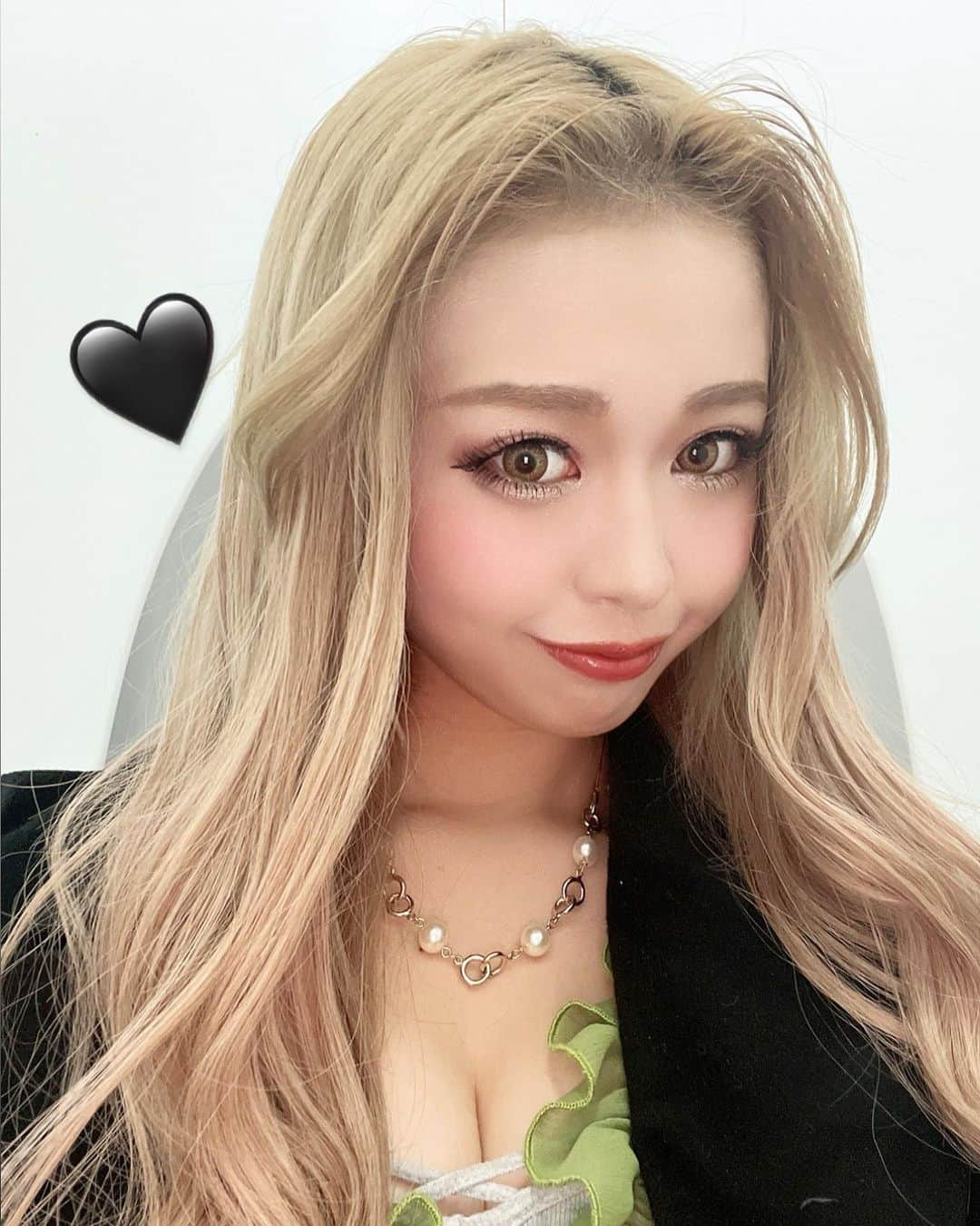 雨宮由乙花さんのインスタグラム写真 - (雨宮由乙花Instagram)「オトナmode🖤🖤」1月14日 19時10分 - _pinkbunnygirl_