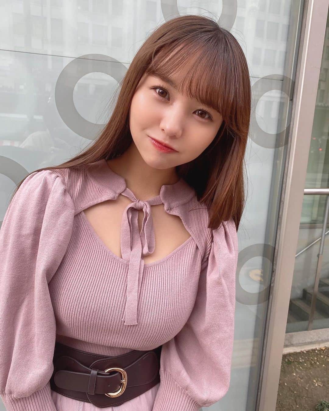 本郷柚巴のインスタグラム：「少しすぎましたが19歳になりました☺️  #誕生日 #19歳 #大人」