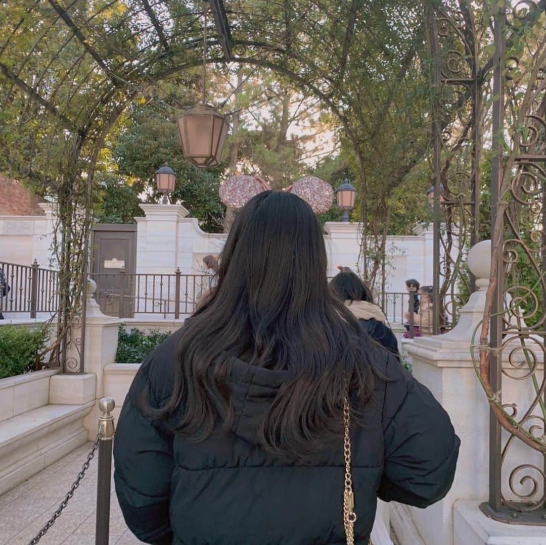のインスタグラム：「ディズニー投稿ラスト(ㅅ´ ˘ `) ・ #思い出 #ディズニーシー #ljk #チュロス #disney #disneysea #制服ディズニー」