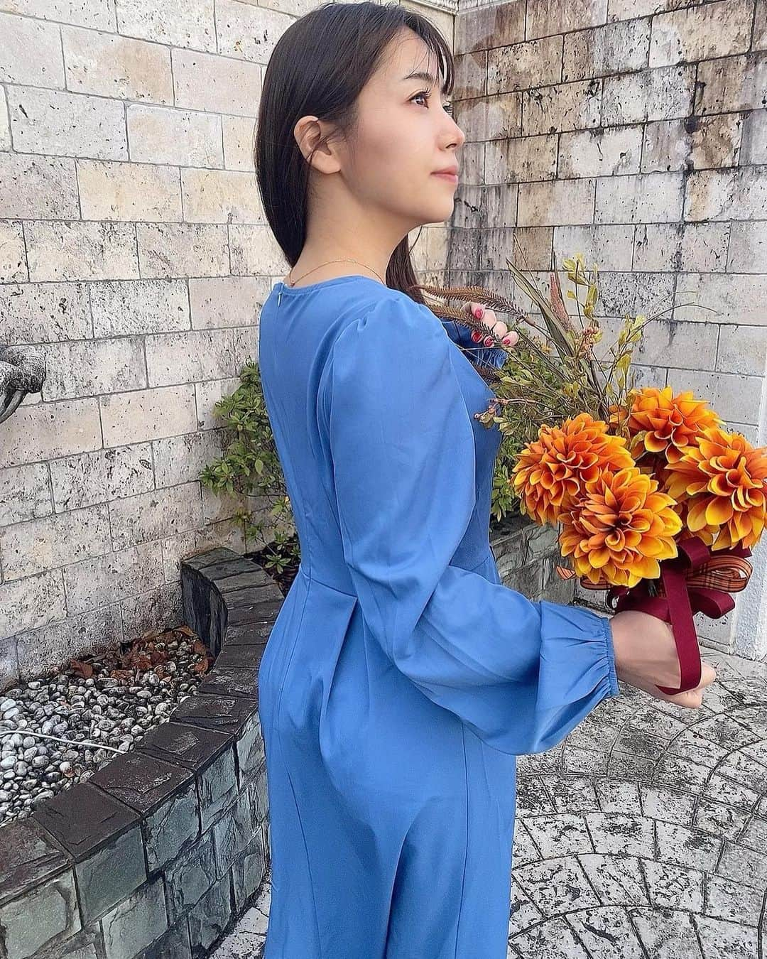 中村かなさんのインスタグラム写真 - (中村かなInstagram)「🌼🤍𝑶𝑶𝑻𝑫💙 ・ ・ ダークカラーになりがちな冬ファッションは なるべく明るい色の服をチョイスしてます🌼💙🌼 ・ 👗dress: @shein_japan  🥾boots: @shein_japan  ・ ・ プチプラでレディース.メンズ.子供服.アクセサリー.インテリアまで ラインナップが幅広く お気に入りサイト💙✨ ・ ・ 1/31 まで @shein_japan のアイテムが 6000円以上のご購入で20％オフになるクーポンコード👉 【JS545】 ・ ・ ・ #SHEINJAPANSALE #SHEIN #SHEIN購入品 #今日のコーデ #OOTD #冬コーデ #購入品紹介 #プチプラコーデ #プチプラ #骨格ウェーブ #骨格診断 #イエベ秋 #イエベ #japanesegirl #nagoya #オレンジリップ #ワンピース #ワンピ #ワンピース好きな人と繋がりたい」1月14日 21時00分 - k777pime