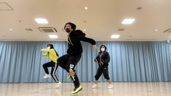 細川優のインスタグラム：「Half on a sack/ @three6mafia   choreo by @yuhosokawa   #halfonasack  #three6mafia  #dance  #hiphop #randb #lesson #ダンス #ヒップホップ #ダンスレッスン #choreograph #振付 #yu #細川優 #avexdancemaster」