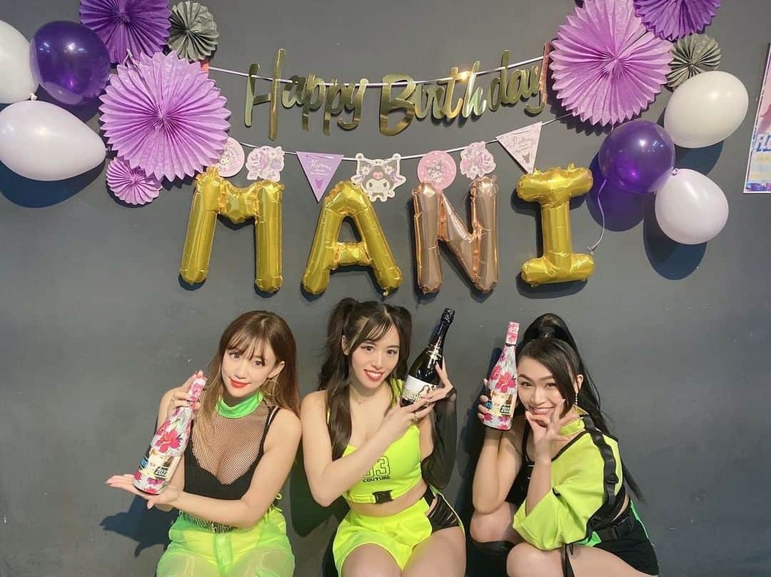 keilEen（ケバビン）のインスタグラム：「まにたん生誕祭改めましてありがとうございました😌✨  素敵な共演者の皆さま、スタッフの皆様、そして足を運んで下さった皆様のお陰で無事に終えることができました😆🍑  次は3月になっちゃんbirthdayです🎂 皆様予定開けといてね👅」
