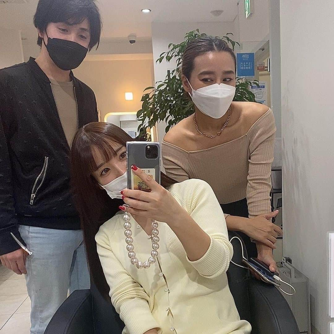 中村かなさんのインスタグラム写真 - (中村かなInstagram)「💇‍♀️ 𝑯𝒂𝒊𝒓 𝑪𝒂𝒓𝒆 ・ ・ 月に1度の美容院💕 最近は名駅 " ema "の " @ema_mita.tsuyoshi "さんに お願いしてます✨ ・ ミタさんの髪質改善トリートメントは髪がサラッサラになる〜 ▶︎▶︎2枚目 しかもモチがいいのもお気に入りポイント💕 ・ 今回はカットとカラーもお願いしました💇‍♀️ ロングヘアーさんにはオススメのケア❤️ 偶然にも❣️私のあとのお客様は絵美さんっ🤣🙌 私の周りは結構通ってるのです💕✨ ・ @ema_mita.tsuyoshi さんに DMで予約で20%オフになりますよっ💌 ・ ・ ・ ・ #髪質改善トリートメント #髪質改善 #ロングヘア #サラサラヘアー #サラツヤ #サラサラヘア  #サイエンスアクア #美髪チャージ #美髪 #美髪ケア #emaassort #nagoya #名古屋 #名古屋駅　#名古屋美容院 #名古屋美容室 #名古屋美容　#美容好きな人と繋がりたい #美容好き　#ヘアケア　#トリートメント　#ヘアトリートメント　#nagoya #haircare #hair #サロンモデル　#サロモ　#japanesegirl #ig_nagoya  #ポートレートモデル」1月14日 23時39分 - k777pime