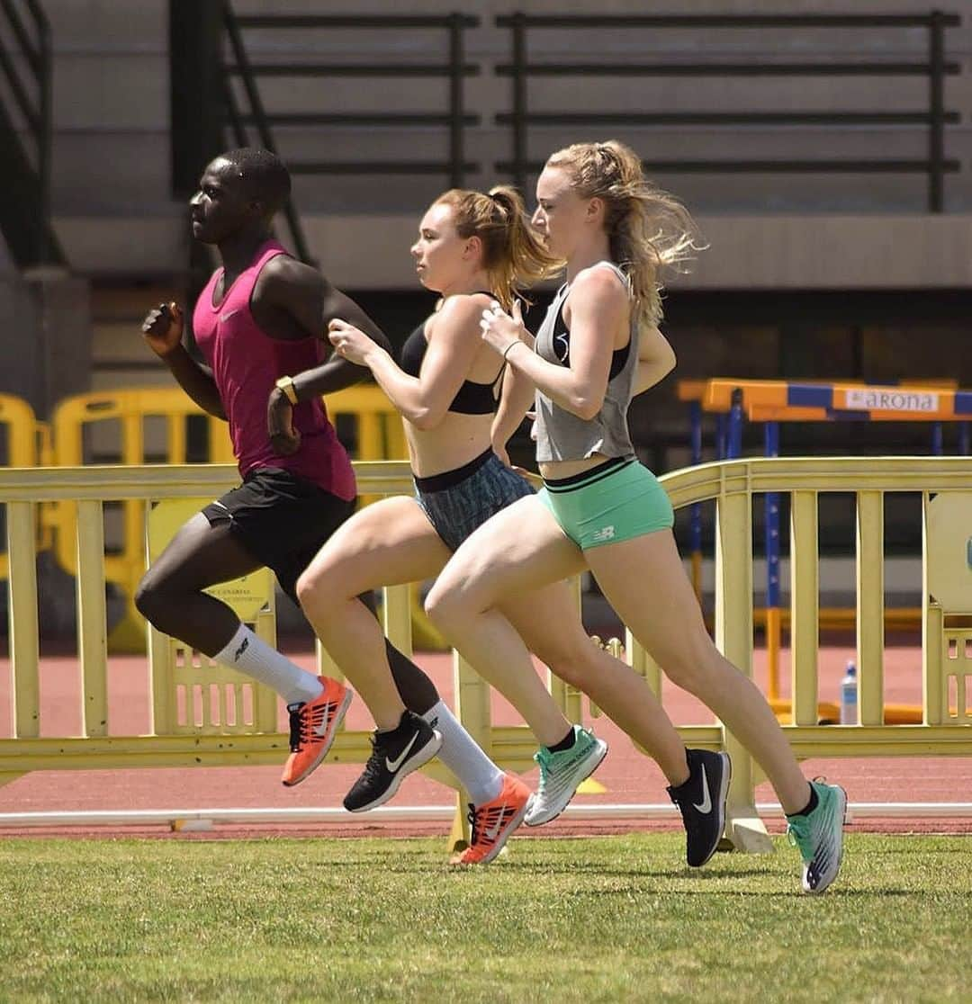 エイミー・オールコックさんのインスタグラム写真 - (エイミー・オールコックInstagram)「Pretty much 8 months since my Achilles tear and the journey to return to competitive athletics has hit another block. After a really positive start to the rehab a follow up MRI that was supposed to give me the OK to move into spikes actually showed large amounts of fluid and a growing bursa.  On Monday I’ll be having surgery on my left foot to shave the bone and remove the bursa. It was my only option to give myself a fighting chance to make it back.  It’s not ideal, my recovery time is for this surgery realistically means I will not be back running soon enough to give myself a shot at qualifying for Commonwealths, Europeans or Worlds and rules me out of another indoor season 😢 I never imagined a “minor” injury would lead to so much time being unable to train at the level I’d like but the plan hasn’t changed and I’ll be back rehabbing as soon as I’m allowed 😇」1月14日 23時55分 - amy_allcock