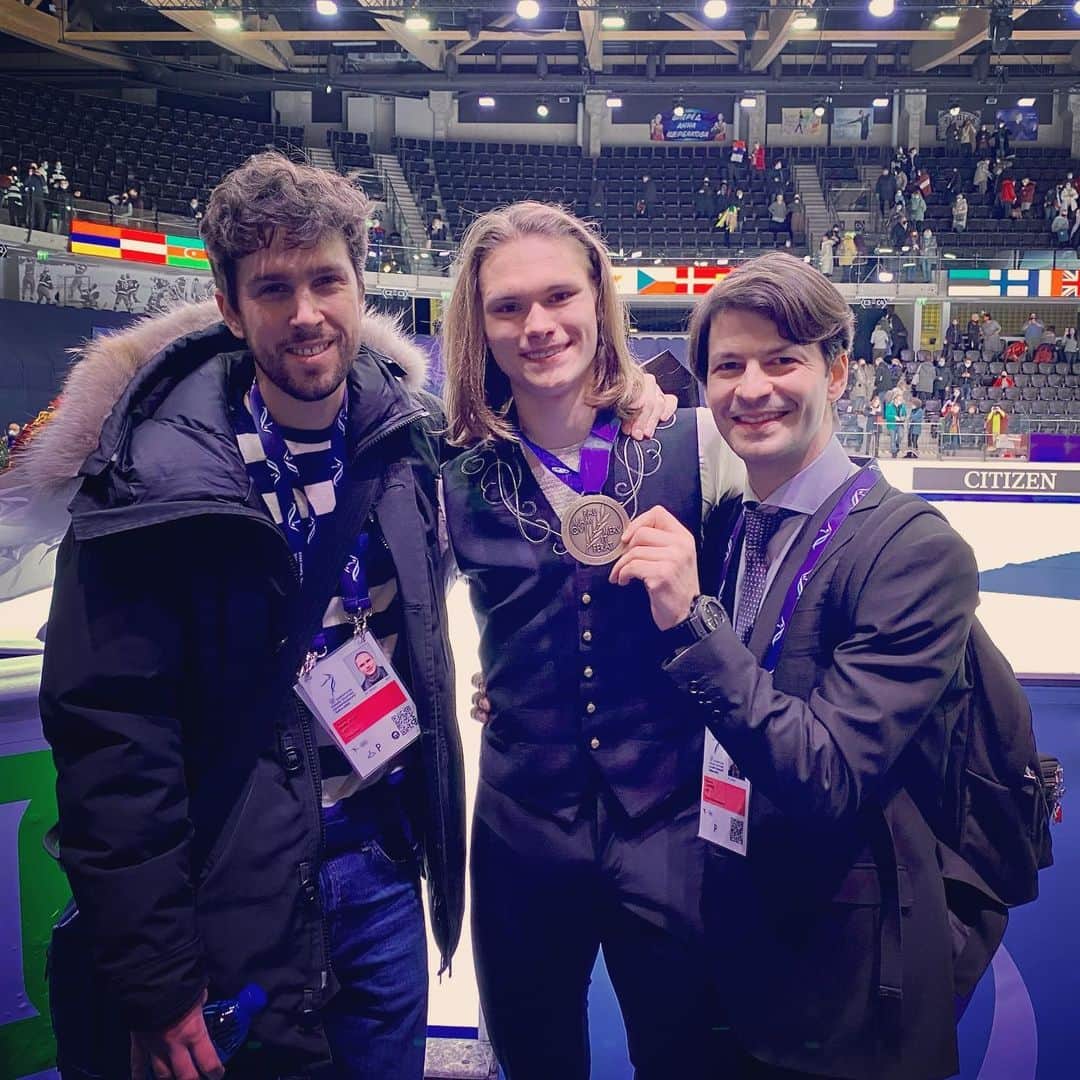 ステファン・ランビエールのインスタグラム：「Well done @denissvasiljevs this was just amazing !!! Thanks everyone for the support and messages!」