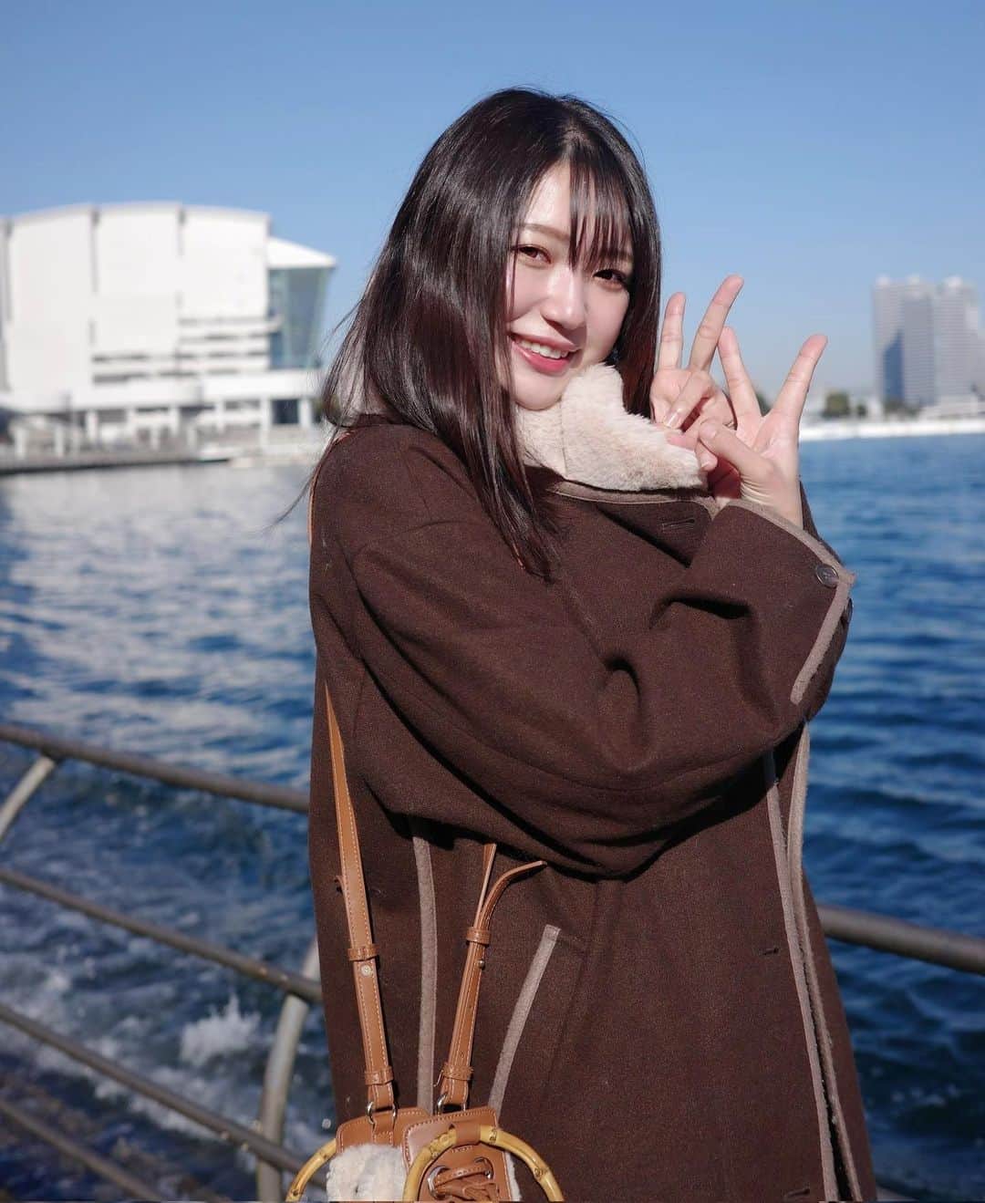 瀬山しろのインスタグラム：「みなとみらい⛴海が好き！ . Photo:ビアさん . #japanesegirl #japanese  #cosplay #model #撮影会  #followｍe #long #hiheels #fashion #kawaii #skirt #girl #me #tokyo #sexy #高身長女子 #dvd #日本人 #撮影会モデル #コスプレ」