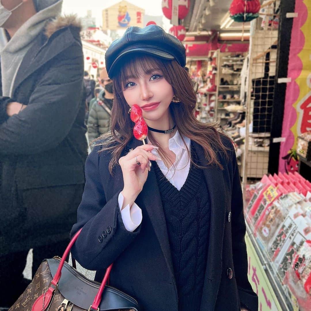 春咲ひなたのインスタグラム：「🍓♥️ . .  #令和ベビー#妊娠中期#妊娠6ヶ月#22w#プレママ#マタニティ#マタニティーライフ#ぷんにー#ぷんにーらいふ#マタニティコーデ#マタニティコーデ冬」