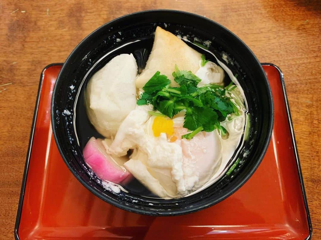 中江有里さんのインスタグラム写真 - (中江有里Instagram)「一月も半分まで来たので、一から今年をやり直す気持ちで卵ぞうにを食べました。」1月15日 12時44分 - yurinbow1226