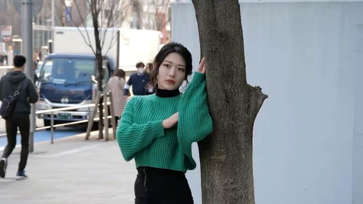 風吹ケイのインスタグラム：「ぎゅー🌲」