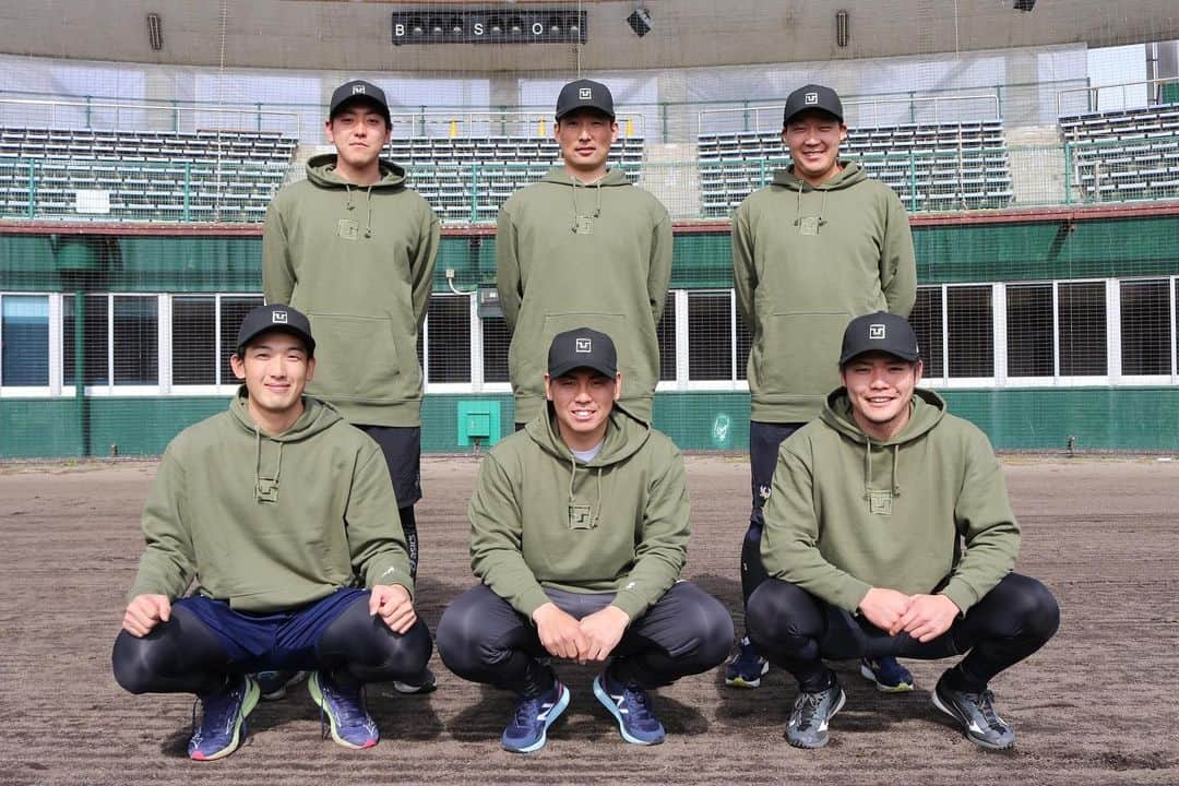 阪神タイガースさんのインスタグラム写真 - (阪神タイガースInstagram)「梅野選手、岩崎投手、大山選手、小川投手、小野寺選手がDeNA山本選手との沖縄での合同自主トレを公開しました！ファンの皆様にメッセージも^ ^  #梅野隆太郎 選手　#岩崎優 選手 #大山悠輔 選手 #小川一平 選手 #小野寺暖 選手 #山本祐大 選手 #横浜denaベイスターズ  #自主トレ公開 #阪神タイガース #イチにカケル ！」1月15日 16時51分 - hanshintigers_official