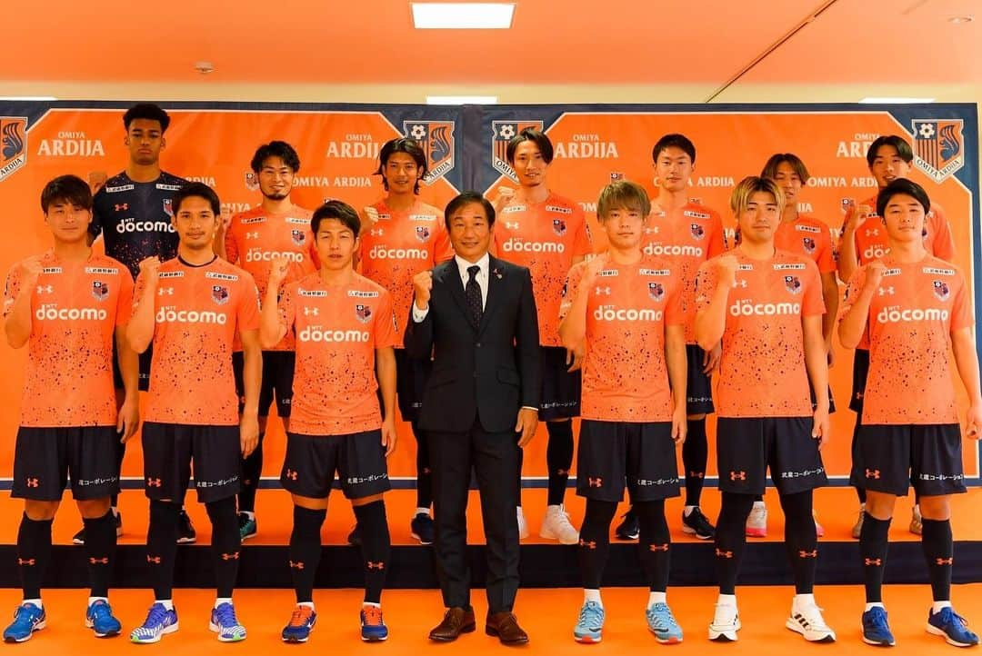 新里亮のインスタグラム：「2022新体制発表 みんなで頑張りましょう👊🔥  #大宮アルディージャ  #ardija  #jリーグ  #jleague」