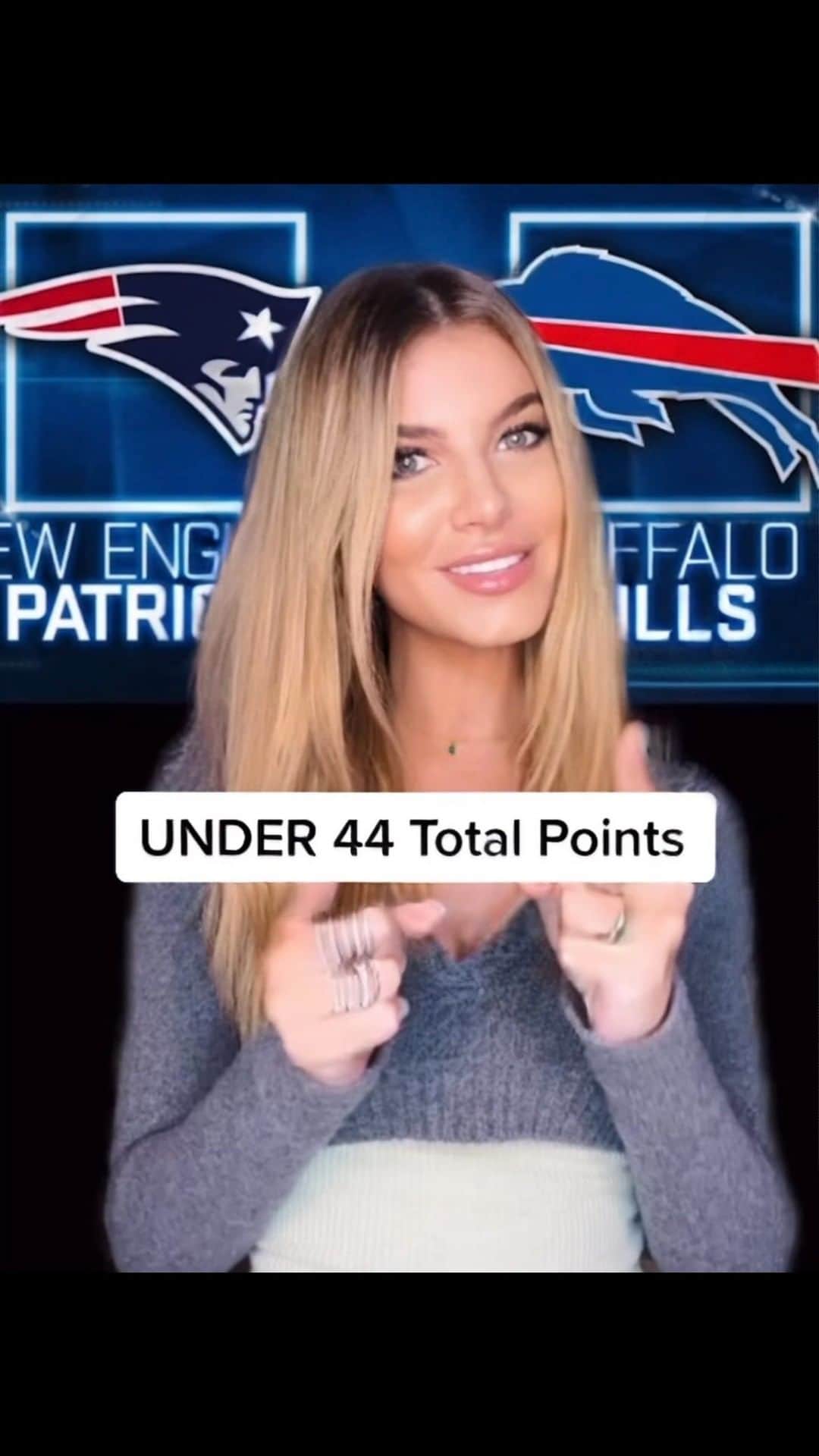 Ashley Haasのインスタグラム：「Let’s get wild!  #NFL #playoff #predictions」