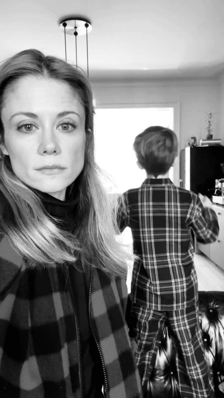 クレア・コフィーのインスタグラム：「“Trying to Get Out of The House”, a short film.」