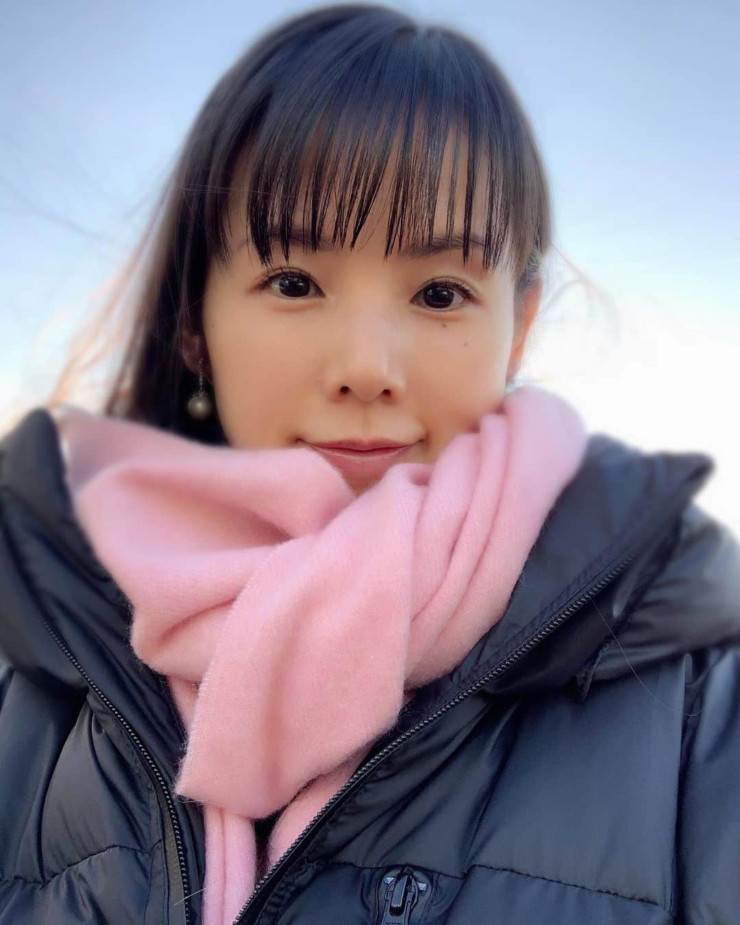 小西真奈美さんのインスタグラム写真 - (小西真奈美Instagram)「気持ちのいい冬晴れですね。  最近、薬膳の勉強をしています。 学んでいきたいことがいっぱいあるって、楽しいです☺️  皆さんも健やかな日曜日を🍀  #薬膳 #健康第一 #☺️」1月16日 15時33分 - manami.official