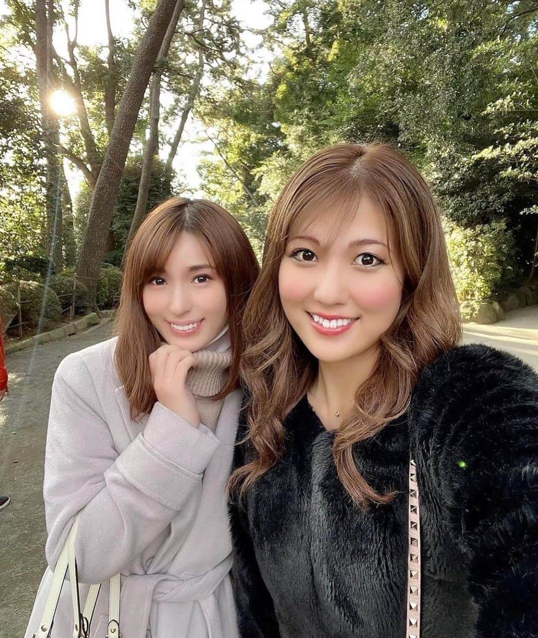星野ナミのインスタグラム：「神パワースポットのあさみすと初詣行ってきた⛩🤍 参拝も屋台も楽しかった〜🥰 2022🐅良い年になりそう💓」