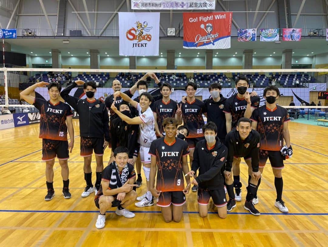 宮浦健人のインスタグラム：「9勝目🔥 これからも成長できるようにもっと頑張ります💪💪 また来週もベストを尽くし熱い試合が出来るように頑張ります🔥🔥  #good_better_best  #stingsfamily」