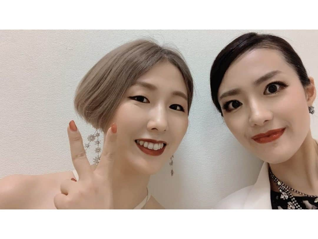 沢希理寿さんのインスタグラム写真 - (沢希理寿Instagram)「1月2月スケジュールをお知らせさせていただきます😊  💛1／21 内幸町コンサート 17:00〜  💛1／28 蛙たち 18:30〜  💛2／1  ウナ・カンツォーネ 18:30〜  💛2／9  銀座ボンボン 18:30〜  💛2／14  蛙たち 18:30〜  💛2／16  銀座バーブラ  18:30〜  💛2／19赤坂バルバラ  写真は昨年の12月のライブやコンサートの時のものです😊  2022年も体調管理をしっかりして元気に歌って行きたいと思います😊💕✨  宜しくお願い致します🙇‍♀️  #Live#コンサート#シャンソ#蛙たち#ウナカンツォーネ#銀座バーブラ#銀座ボンボン#赤坂バルバラ #花木さち子 さん＃藍澤幸頼 さん #劉玉瑛 さん#秋元はるな さん#五十嵐志保美 ちゃん#松城ゆきの ちゃん#薮内彩奈 ちゃん」1月16日 17時29分 - rizu_sawaki