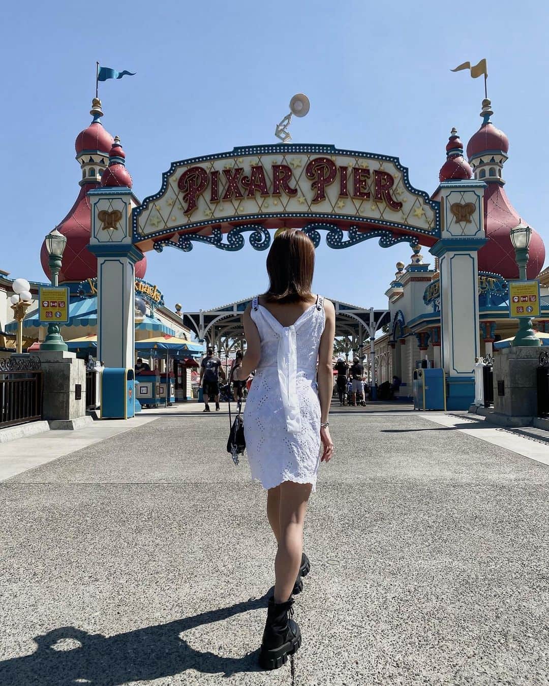 古泉千里さんのインスタグラム写真 - (古泉千里Instagram)「Disney California Adventure Park🐭🏰🎡💜💚💛 . . . 世界中にあるディズニーに いつかは行ってみたいな〜🌍🐭 .  Someday, I'd like to visit all the Disneyland theme parks worldwide. ❤️」1月16日 17時55分 - chisamipo1030