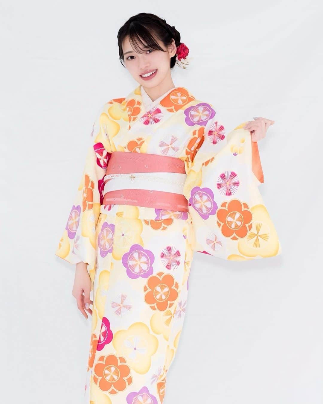 藤田いろはのインスタグラム：「遅くなりましたがあけおめことよろです🎍💕」
