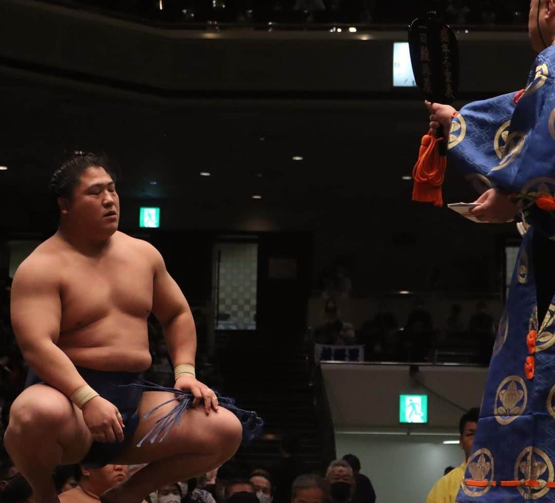 日本相撲協会さんのインスタグラム写真 - (日本相撲協会Instagram)「大相撲一月場所 八日目！ 全勝は御嶽海。 1敗で照ノ富士。  勝ち名乗り特集です。  @sumokyokai  #大相撲 #sumo #相撲 #力士 #お相撲さん #japanphoto #sumowrestlers #japanculture  #一月場所 #1月場所 #初場所 #東京 #両国 #照ノ富士 #御嶽海 #若隆景 #宇良　#正代　#霧馬山　#玉鷲　#千代丸　#琴恵光　#琴勝峰」1月16日 19時16分 - sumokyokai