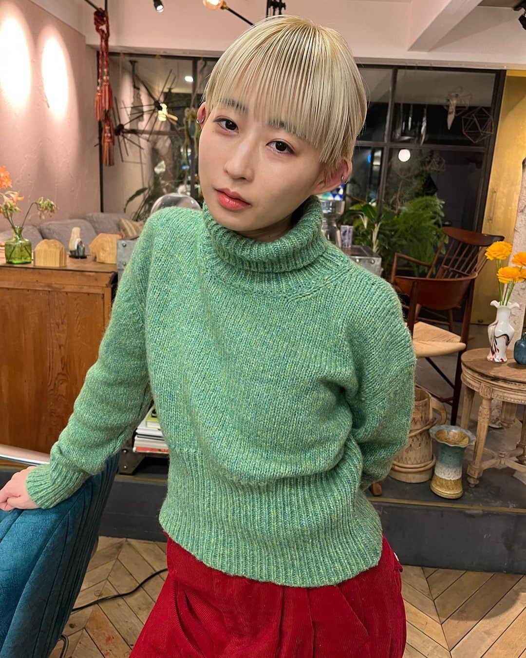 PORINのインスタグラム：「🍀🤸‍♀️🌱」