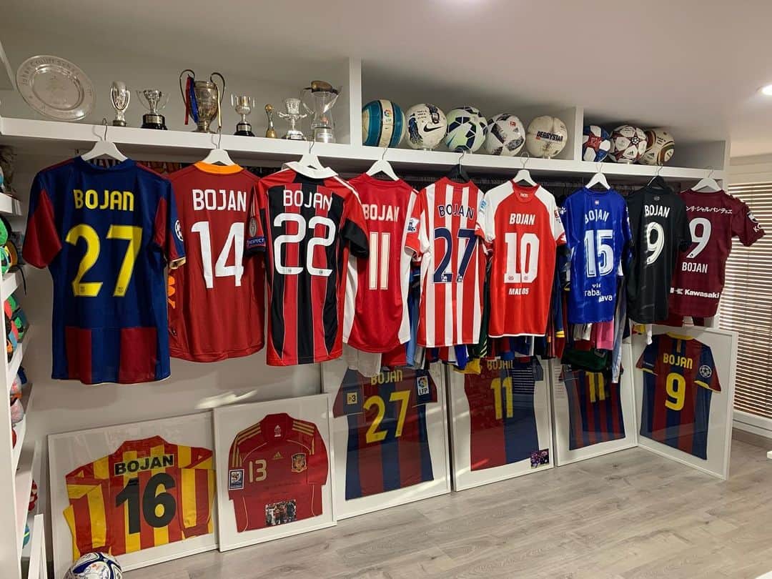 ボージャン・クルキッチのインスタグラム：「Season number 15. 👏🏻 Full of ambition and excitement to continue to enjoy experiences through professional football.  Let's keep going! 💪🏻🔛  Temporada número 15. 👏🏻 Con ambición e ilusión de seguir viviendo experiencias gracias al fútbol profesional.  ¡Seguimos! 💪🏻🔛」