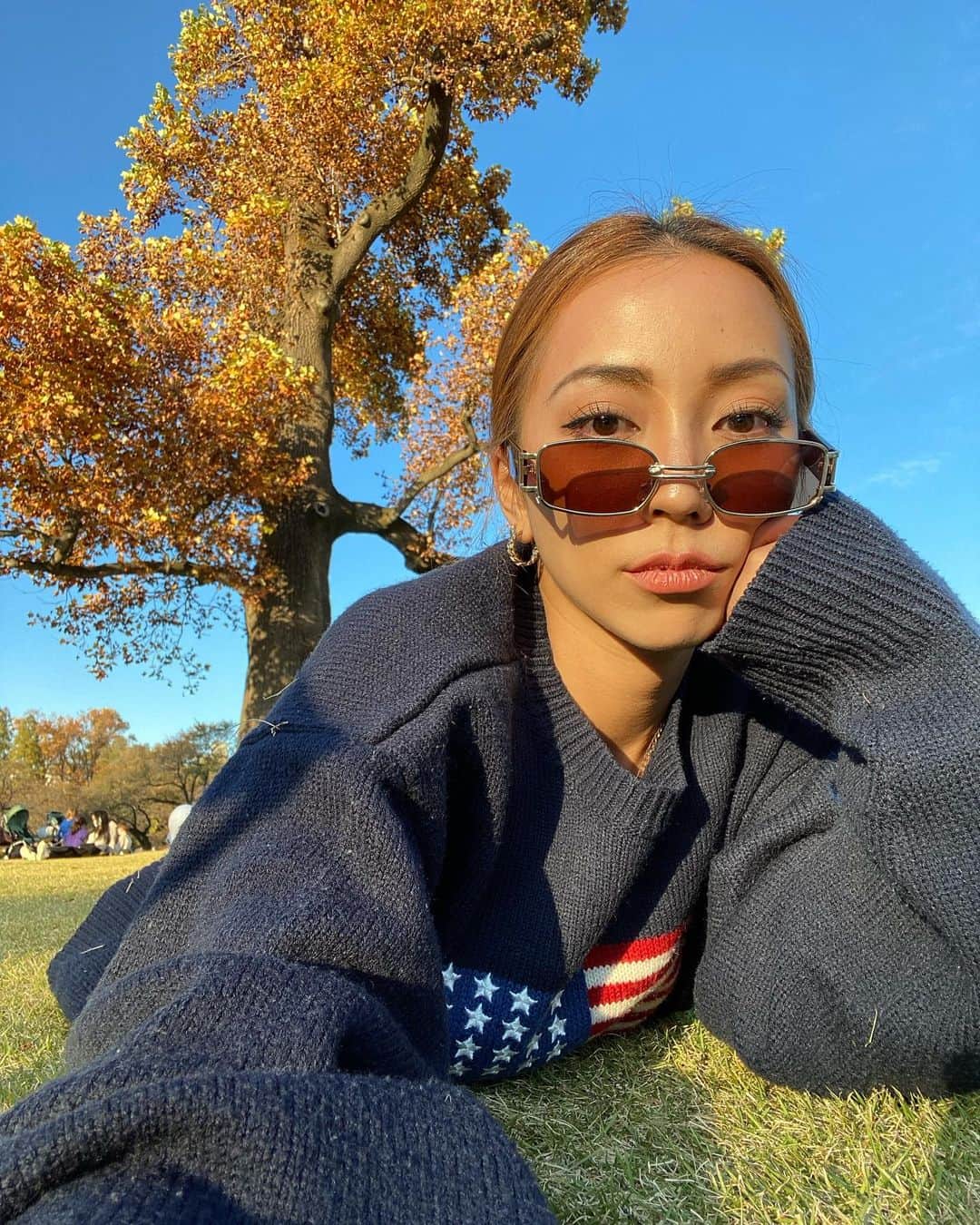 細井宏美のインスタグラム：「考えてみたら、このニット7.8年前に買ったやつだ‼︎しかも古着。毎年着てるすごくお気に入りのニット。 80代になってもこれ着たいな🤍  #古着#vintage#knit#毛玉」